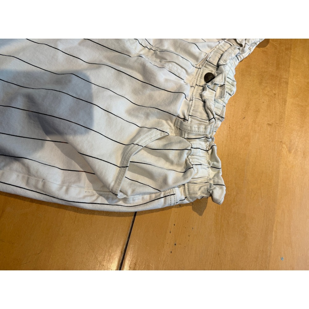 White Pinstripe High Waisted Paperbag Shorts with Elastic Waist and Pockets - Picture 3 of 9
